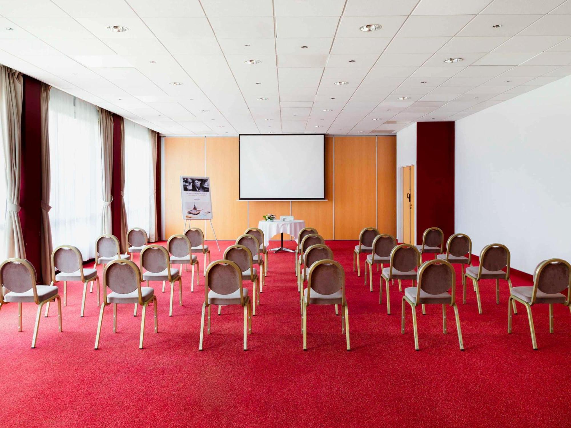 Mercure Nevers Pont De Loire Εξωτερικό φωτογραφία