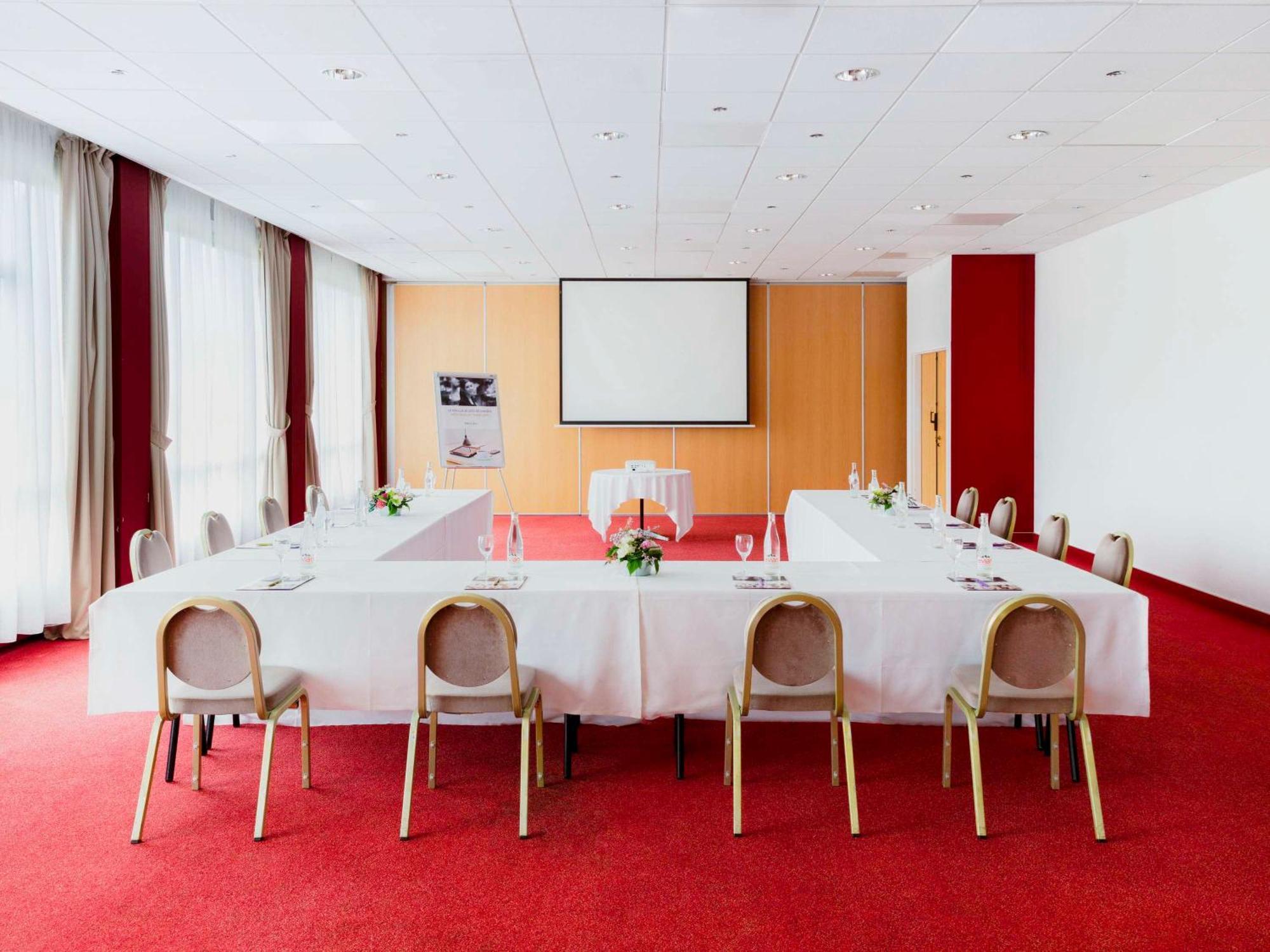 Mercure Nevers Pont De Loire Εξωτερικό φωτογραφία